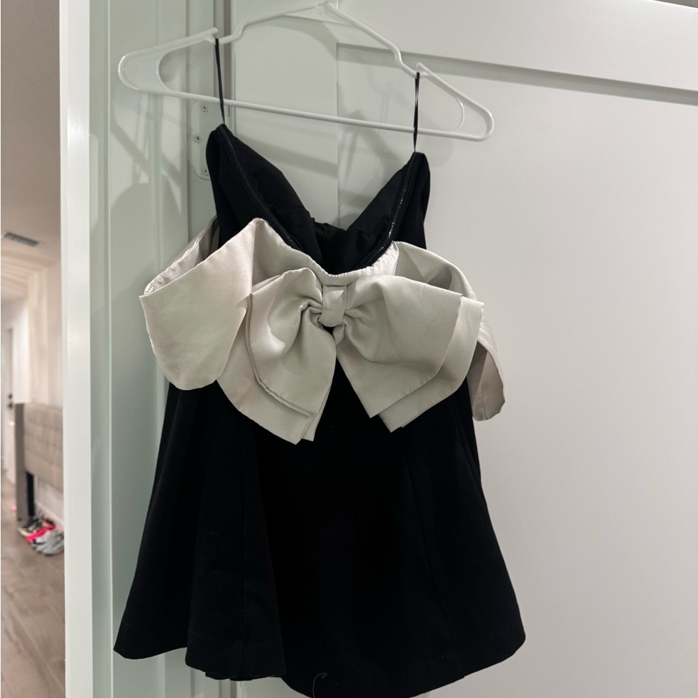 Elegant Black and White Bow Dress Off the shoulder